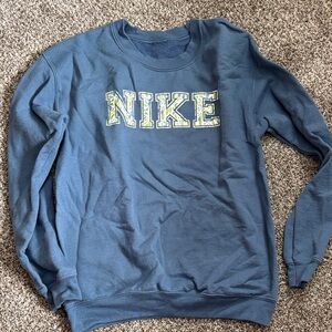 Gildan Women's Navy Sweatshirt